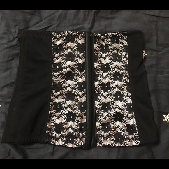 Black and sliver waist clincher