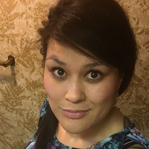 Meet your Posher, Elena