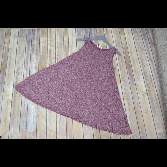 Burgundy Flowy Dress - Picture 2 of 2