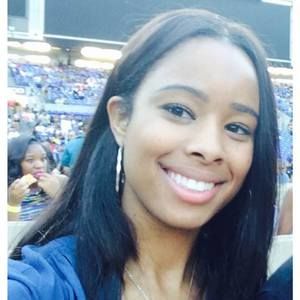 Meet your Posher, Desireé