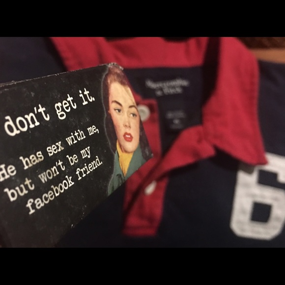 💥SALE 💥 PRICE ⬇️ A&F Men's Sports Polo XL Rugby - Picture 3 of 4