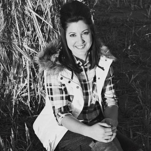Meet your Posher, Lauren