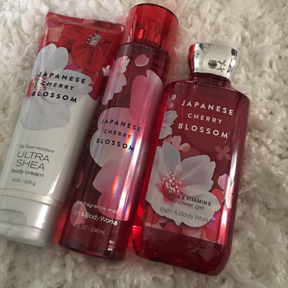 Bath and Body Works Japanese Cherry Blossom set