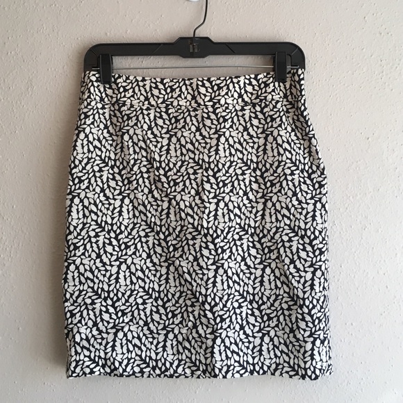 Patterned Pencil Skirt