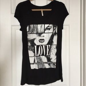 NWOT Black & White Graphic Tree