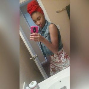 Meet your Posher, Isis