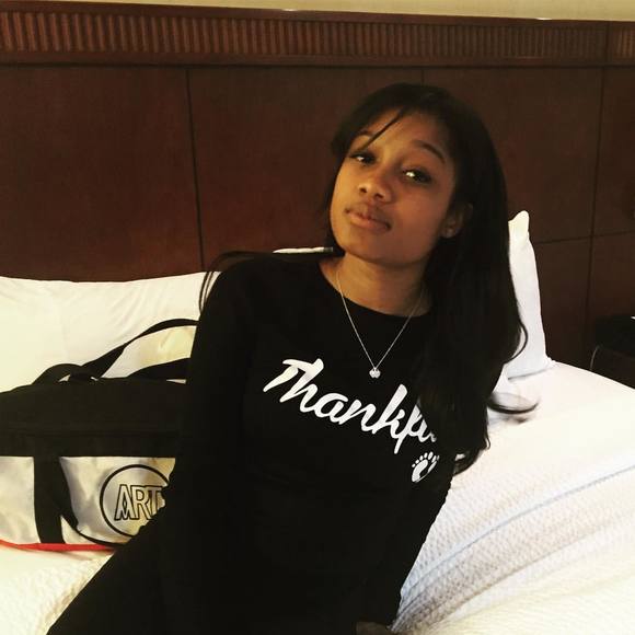 Meet your Posher, Nicole