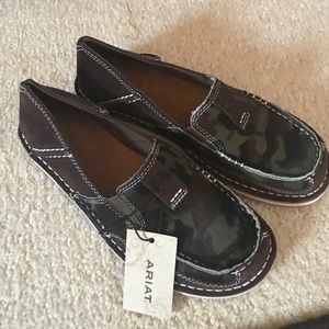 Brand new Ariat loafers size 6