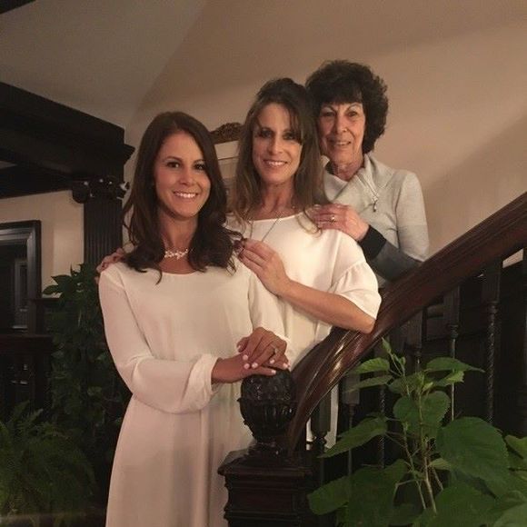 Meet your Posher, Denise