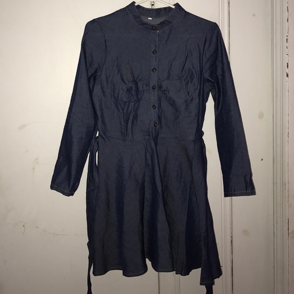 Cute jean dress SIZE MEDIUM BUT FITS LIKE A SMALL
