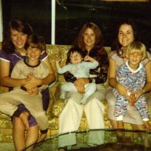 Meet your Posher, Connie