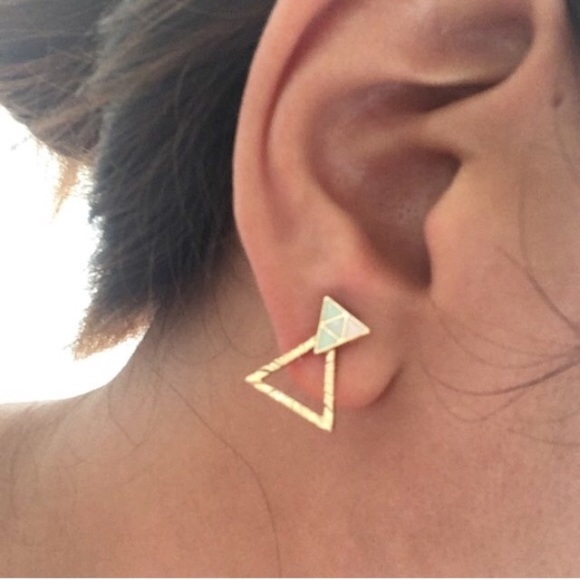 Triangle pastel color earring - Picture 3 of 3