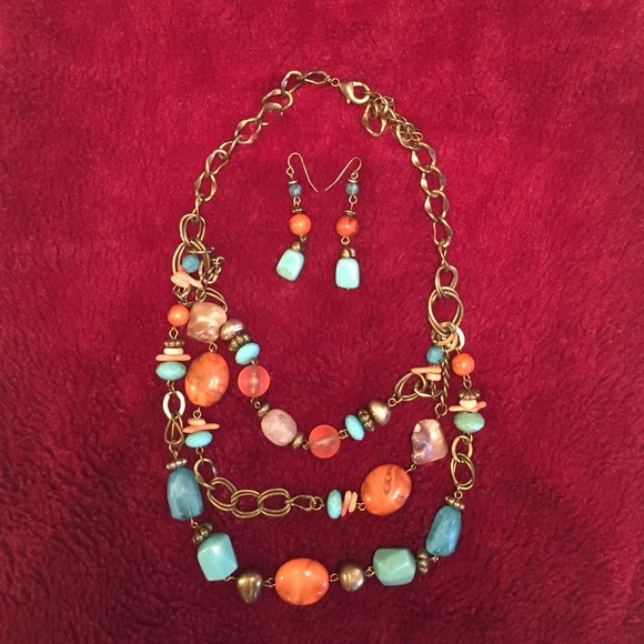 Necklace and earring set