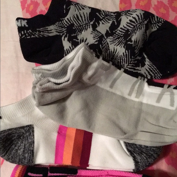ISO PINK no show socks