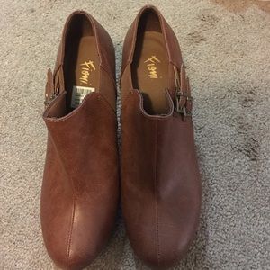 Brown bootie pumps