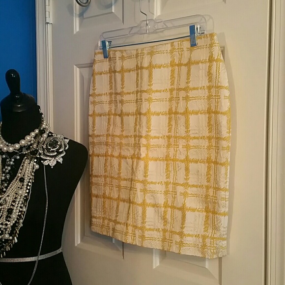 Plaid pencil skirt