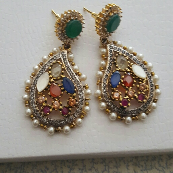 Multi stone gorgeous earrings