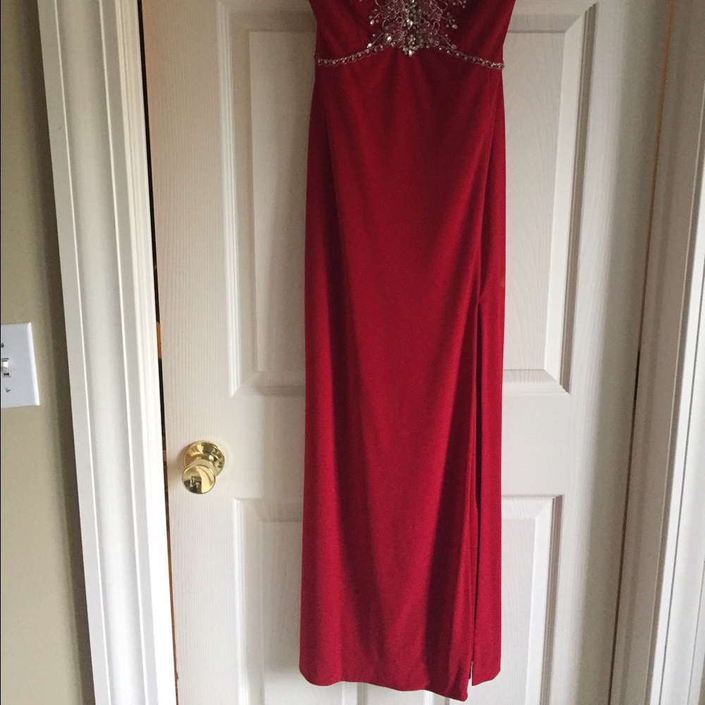 Red prom dress - Picture 4 of 7