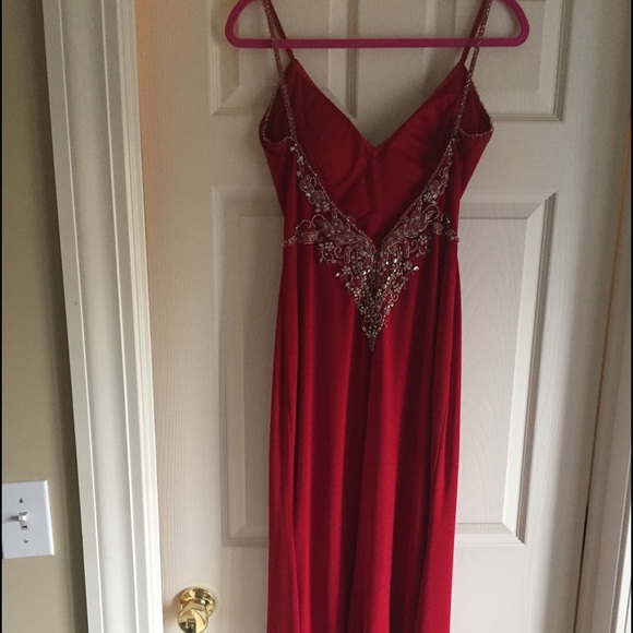 Red prom dress - Picture 2 of 7