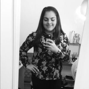 Meet your Posher, Nawal