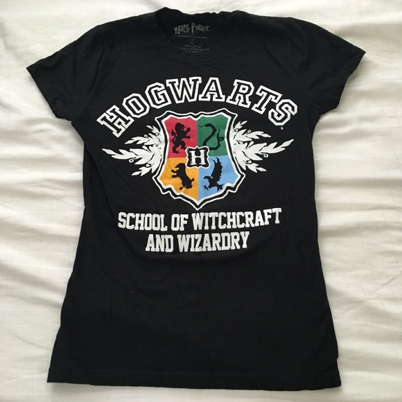 Hogwarts: Harry Potter tee