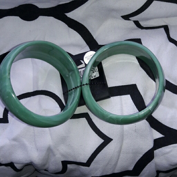 Macy's Bangle Set - Picture 2 of 2