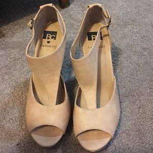 Francesca's cream wedges