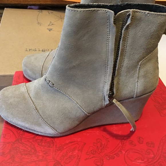 TOMS Shoes - SOLD Toms ancle booties new