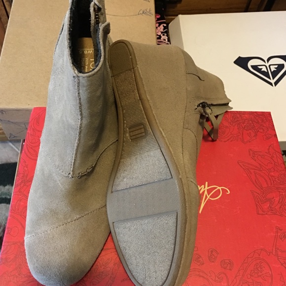 SOLD Toms ancle booties new - Picture 3 of 3