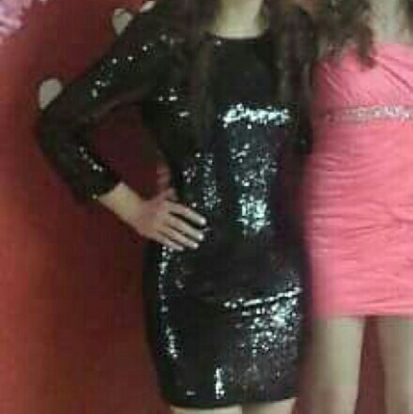 Dress - Picture 4 of 4