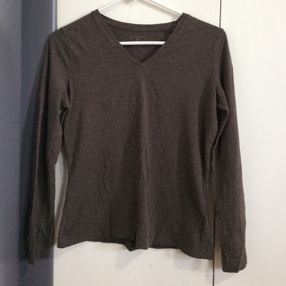 Brown v-neck long sleeve tee shirt