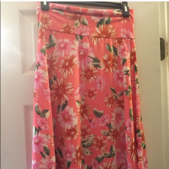 Pink floral Azure skirt, NWOT