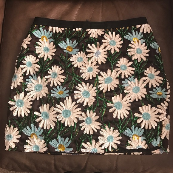 Sequin Daisy topshop skirt size 8.
