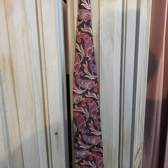 Men's tie