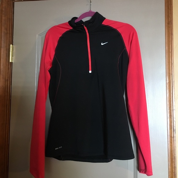 Nike running top