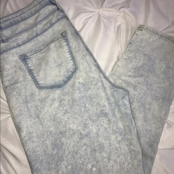 Refuge High Waisted Jeans