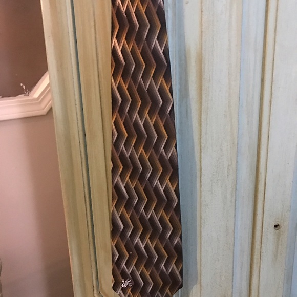 Men's tie