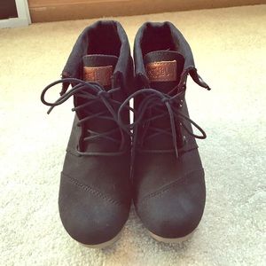 Black lace up wedge sneakers