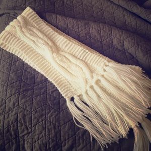 White Crochet Tassel Scarf