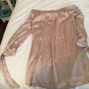 Lulu's off the shoulder satin champagne dress L