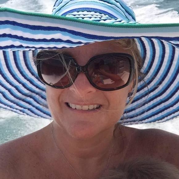 Meet your Posher, Christina