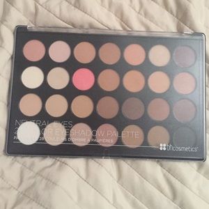 ✨NEW✨ Eyeshadow Palette