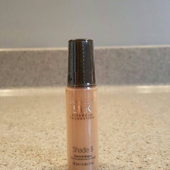 Luminess .55 fl oz [Sealed] Shade 3 Foundation