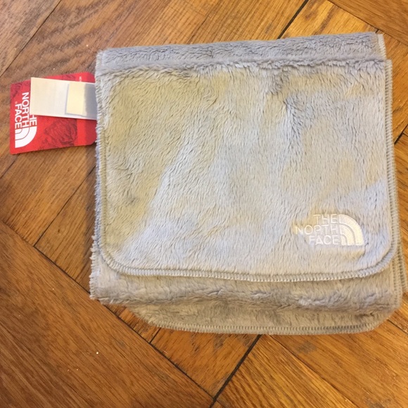 North Face Super Soft Light Gray Scarf
