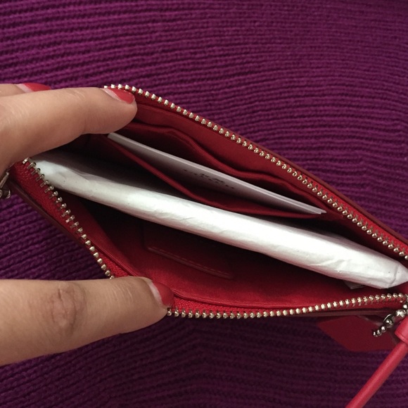 NWT Coach, smooth red leather wristlet - Authentic - Picture 3 of 4