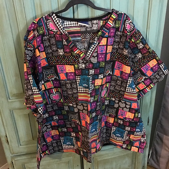 Women's scrub top