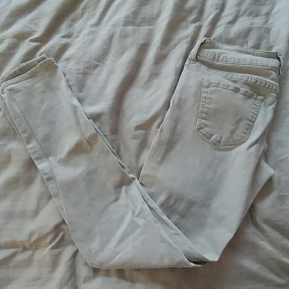 Beige / creme colored skinny jeans