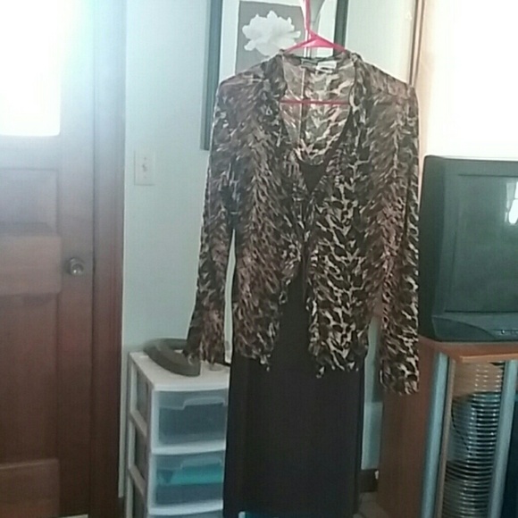 California concept knee lenth dress with cover