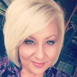 Meet your Posher, Cassandra