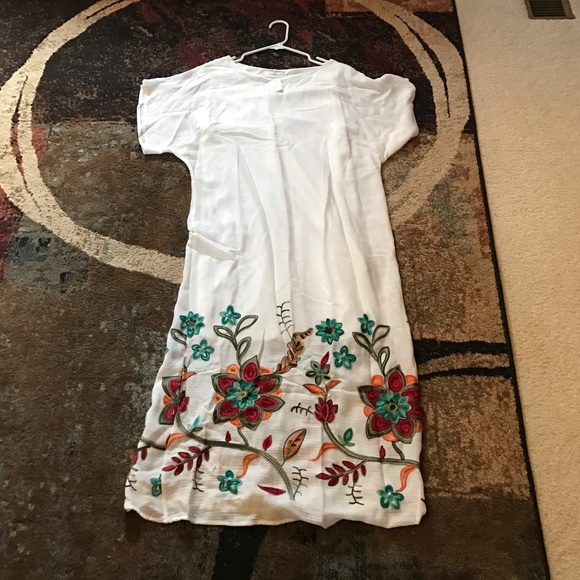 Brand new- adorable loose fit long dress